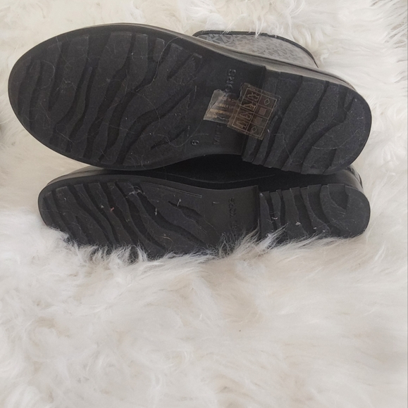 Michael Kors Rain Boots - Picture 5 of 5